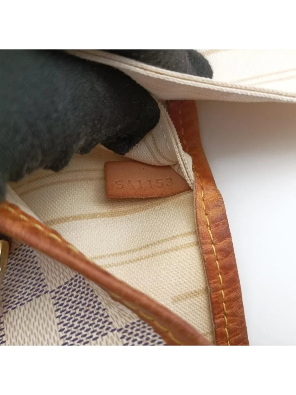 Louis Vuitton Neverfull MM Azur Damier Canvas